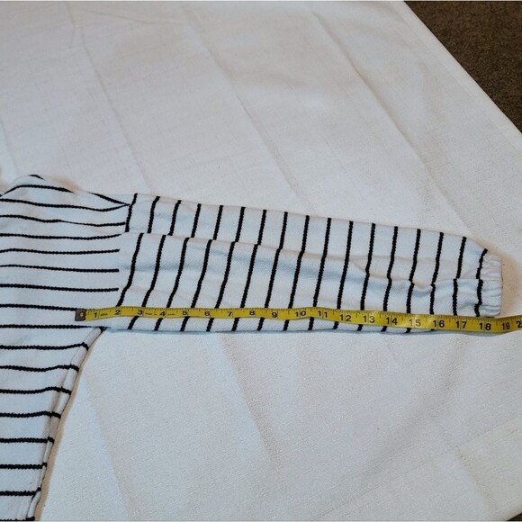 Paper Crane Striped Cropped Cowl Neck Pullover Size Medium - Picture 12 of 15